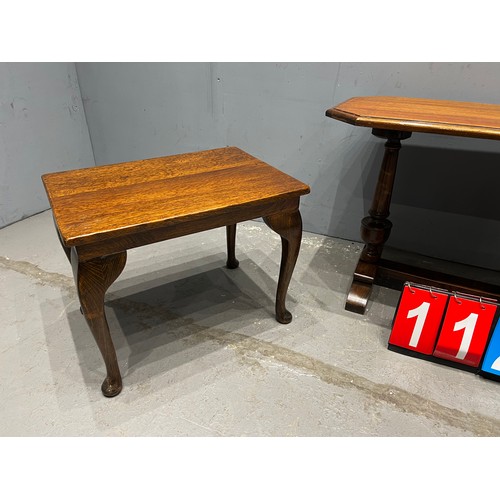 1120 - Antique oak coffee table + pair of oak side tables clean