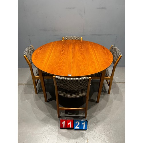 1121 - Mid century round teak table & 4 chairs