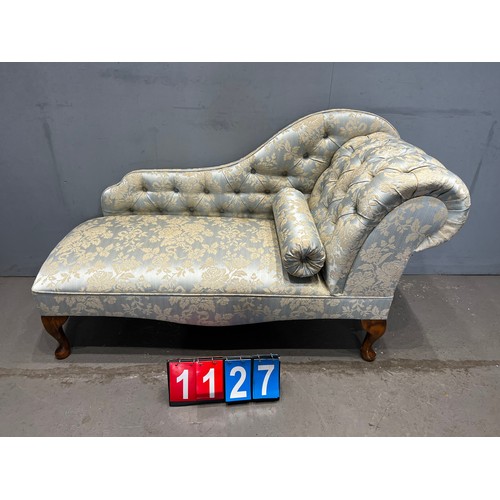 1127 - Victorian style chaise lounge been reupholstered