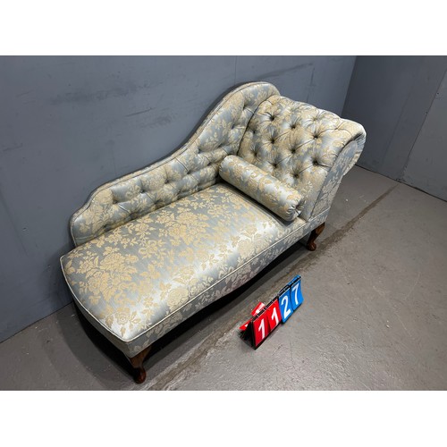 1127 - Victorian style chaise lounge been reupholstered