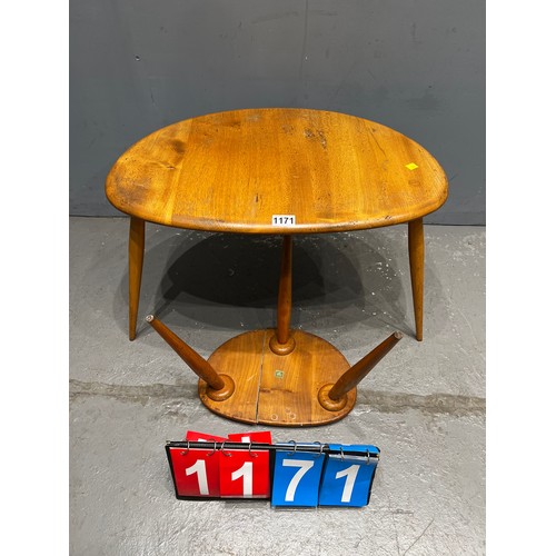 Blonde ercol side table + another a/f