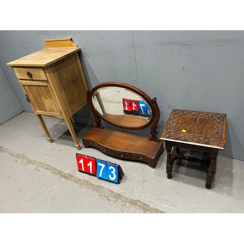 1173 - Dealers delight, bedside table + Victorian beauty mirror + small carved side table