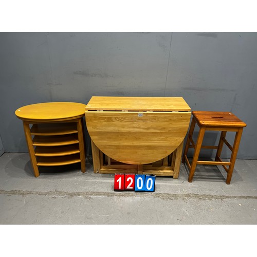 1200 - Dealers delight, modern fold away table & chairs, stool & side table