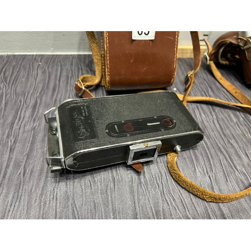 65 - 2 Vintage cameras ensign, voight hander