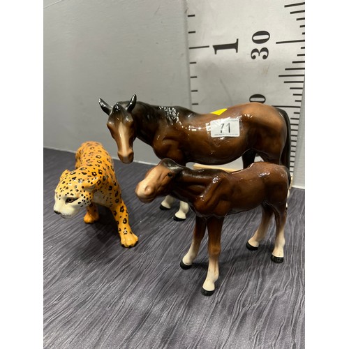 71 - 2 Melba horses + beswick jaguar