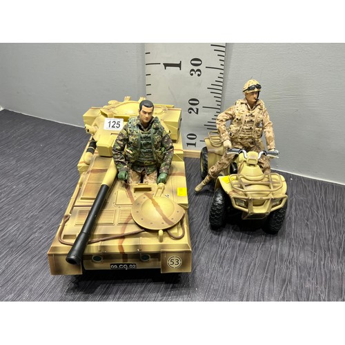 125 - Toy army tank + 4 x 4 + 2 soldier figures