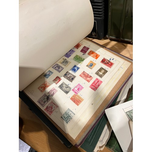 411 - Quantity stamp albums with stamps + 2 books