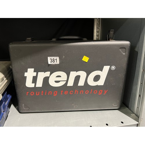 381 - Trend routing machine in case