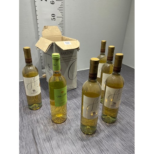 197 - 6 Bottles sartori white wine