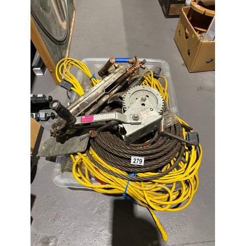 279 - Tirfor Heavy duty winch with heavy duty  wire rope etc