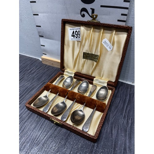 499 - set 6 silver tea spoons in presentation box