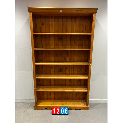 1206 - Vintage pine tall open bookcase