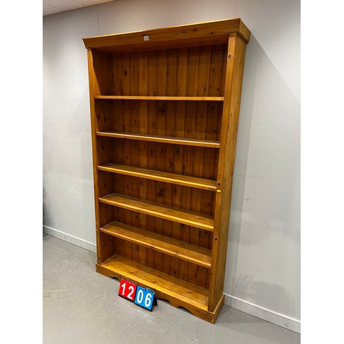 1206 - Vintage pine tall open bookcase