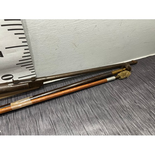 596 - Rifle Barrel no Butt + 2 Rifle cleaning rods