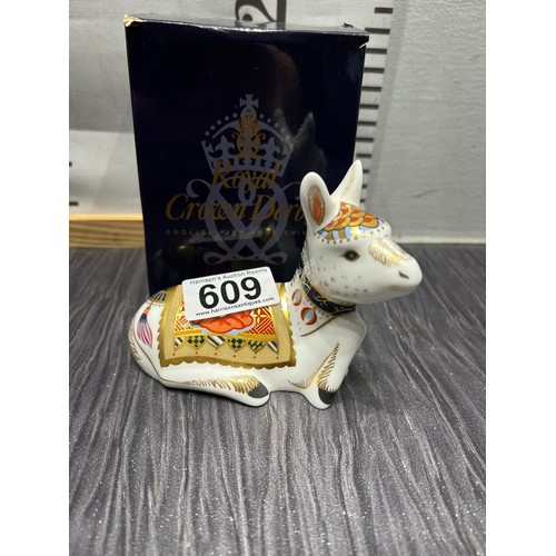 609 - Royal crown Derby paperweight 'Donkey foal' boxed