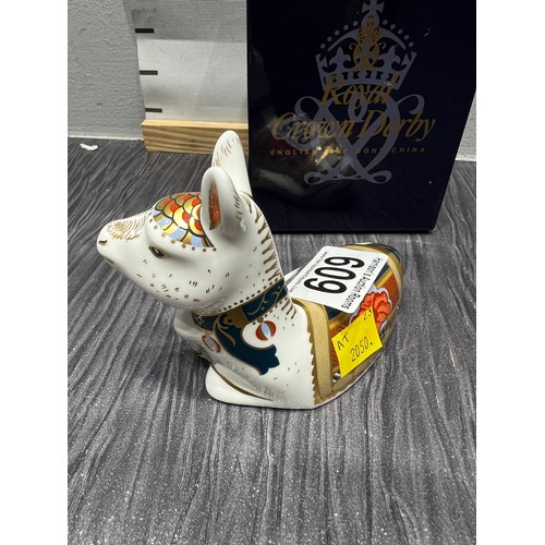 609 - Royal crown Derby paperweight 'Donkey foal' boxed