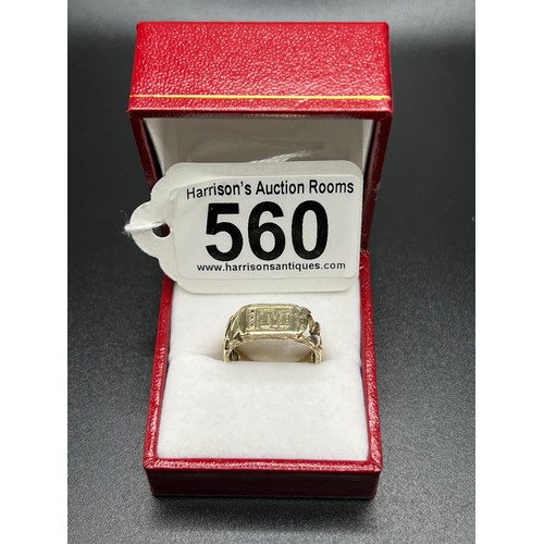 560 - 9ct gold ring 3.2g Size M