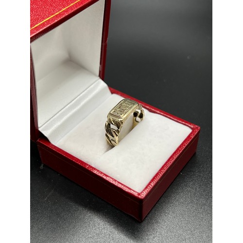 560 - 9ct gold ring 3.2g Size M