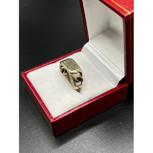 560 - 9ct gold ring 3.2g Size M