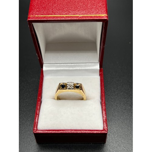 562 - 18ct gold ring set with Sapphires & Diamonds 6.1g gross