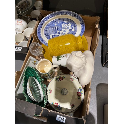 434 - Box collectable pottery port merion, ringtons etc