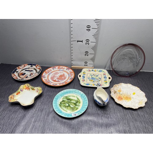 16 - Quantity vintage cabinet plates masons, doulton majolica etc