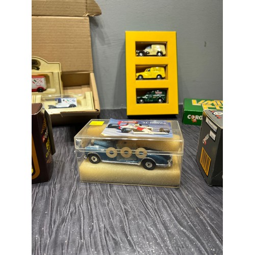 210 - Quantity corgi etc vehicles all boxed