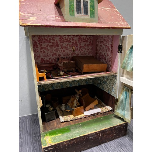 264 - Doll house & furniture