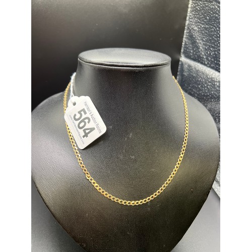 564 - 9ct Gold curb neck chain 5.2g 18