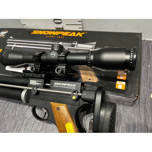 638 - Snow peak P750 pre charged air rifle boxed