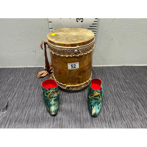 52 - Vintage drum + pair childerns hand made lotus shoes year 2000