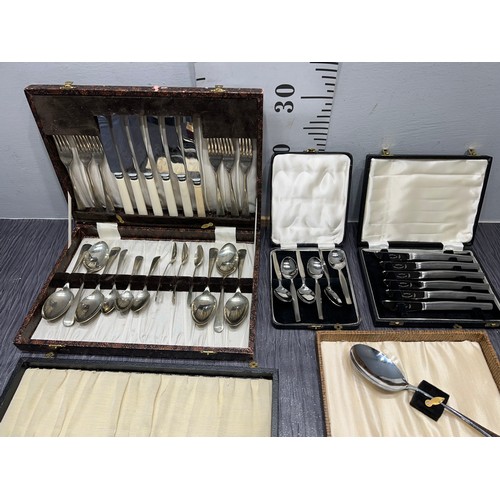 144 - 5 vintage boxes assorted cutlery