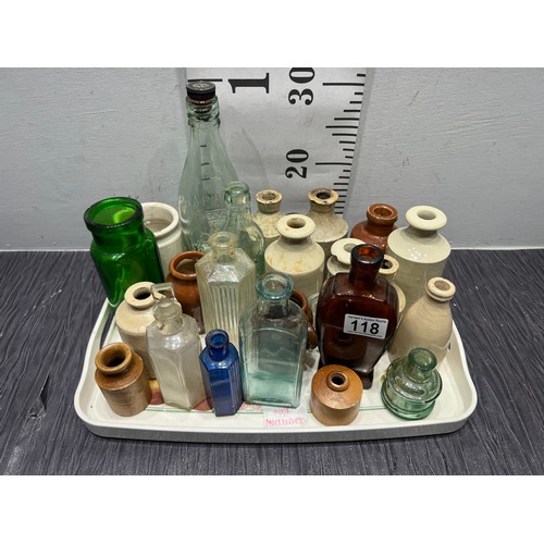 118 - Tray old medicine + stoneware bottles