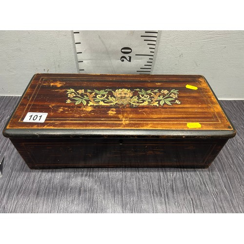 101 - Victorian music box having inlay + pattern top