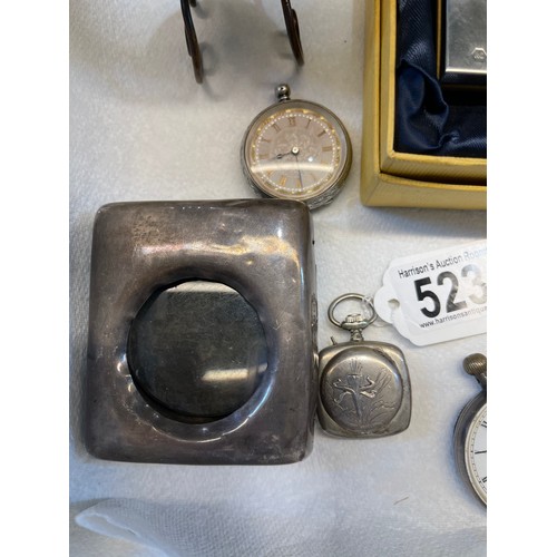 523 - 5 Pocket watches silver clock, silver pocket watch travel case, shell pocket watch stand