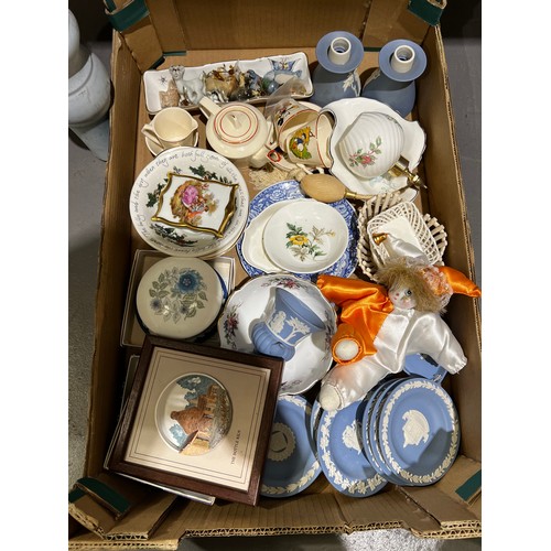 299 - Box Wedgwood pottery etc