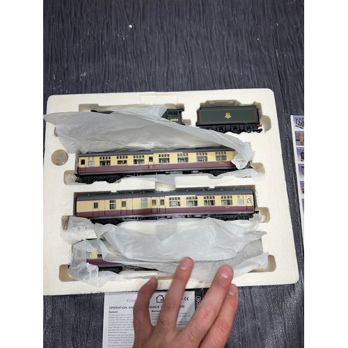 230 - Hornby the flying Scotsman limited edition train set