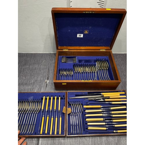 99 - Walker & hall vintage cutlery set in wooden cutlery box