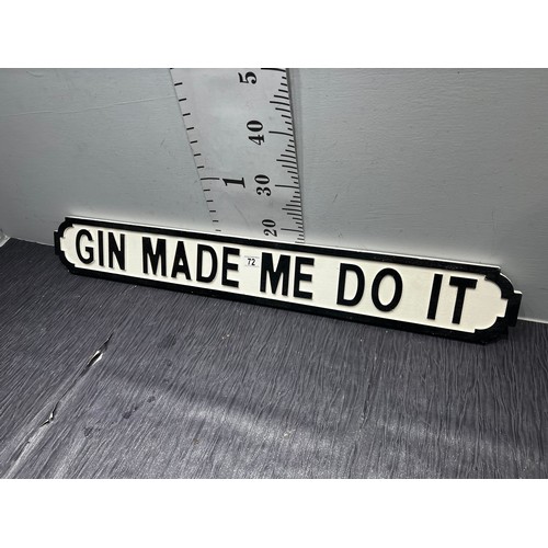 72 - Wooden man cave sign gin made medoit