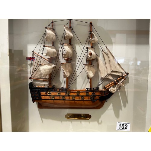 102 - 3D Galleon ship victory in frame