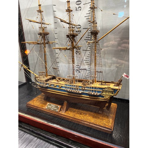 145 - Frigate H.M.S president 1760 in glass case