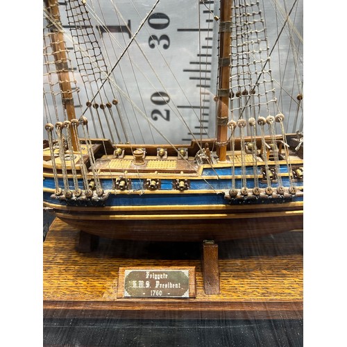 145 - Frigate H.M.S president 1760 in glass case