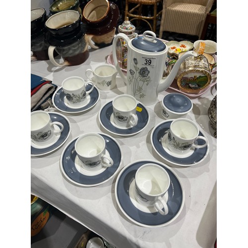 39 - Susie cooper coffee set