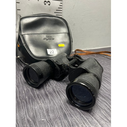 22 - Pair regent binoculars in case 10 x 50