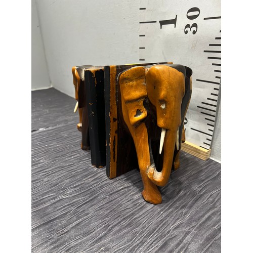 15 - Pair elephant bookends