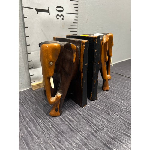 15 - Pair elephant bookends