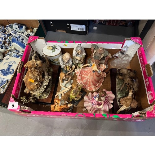 5 - Box figures royal doulton, depose, etc