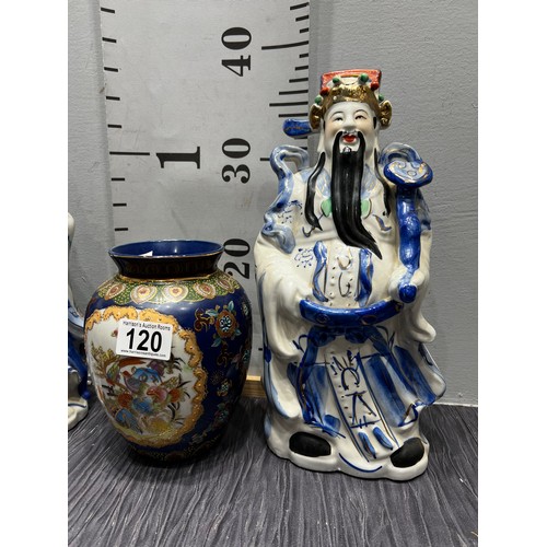 120 - 2 Oriental figures + oriental vase