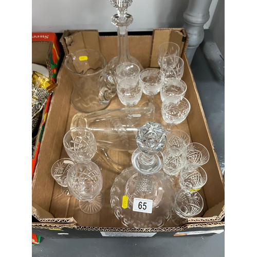 65 - Box cut glassware