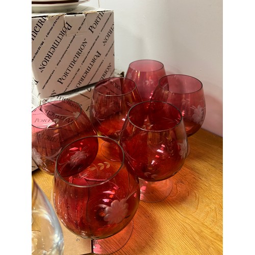 54 - Quantity vintage glasses, champagne flutes, Edinburgh, cranberry